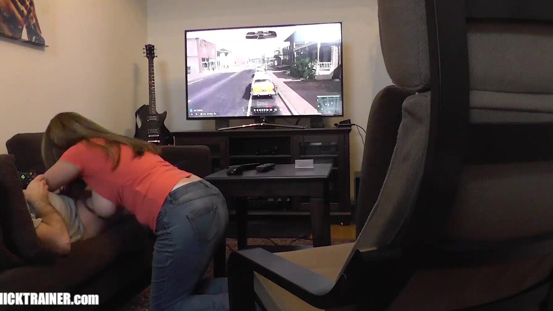 Sucking dick while plays xbox
