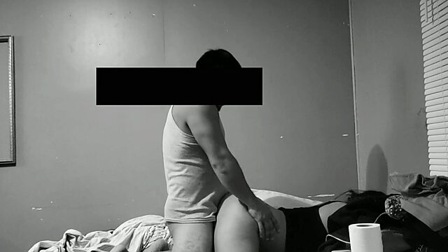 Latina sex on the go: Quick and dirty action!