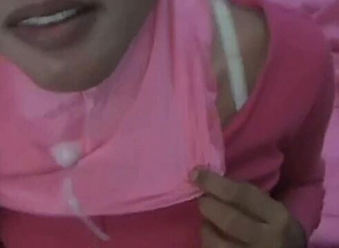 Amateur Hijab BJ Delight
