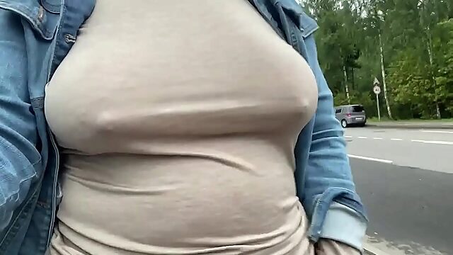 BBW Mama Flashes Boobs Outdoors, Gets Caught & Fucks in Public!