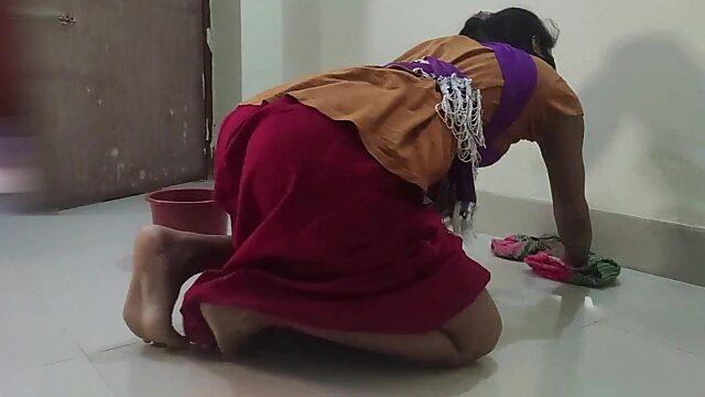 Bangladeshi Maid Gets Banged by Landlord