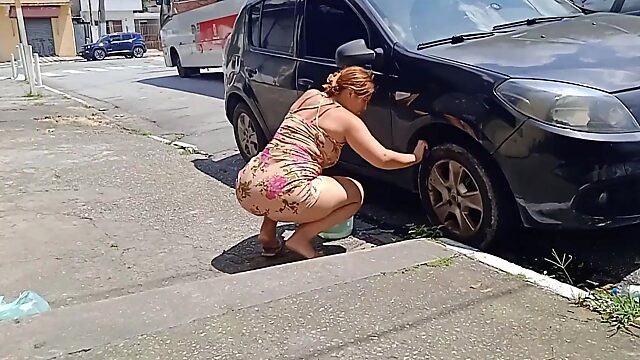 Public Car Cleaning: Pantyless Street Show