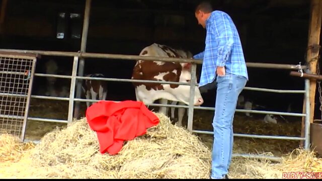 Chubby Milf Takes Hard Cock and Gets Cummed On in the Barn Fuck