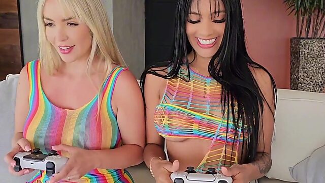 Brunette & Blonde Gamers Fuck Each Other's Pussies While Gaming