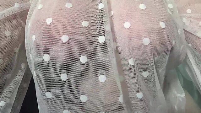 Milfs schlaffe Titten und Nahaufnahmen von großen Titten beim Ficken vor der Kamera