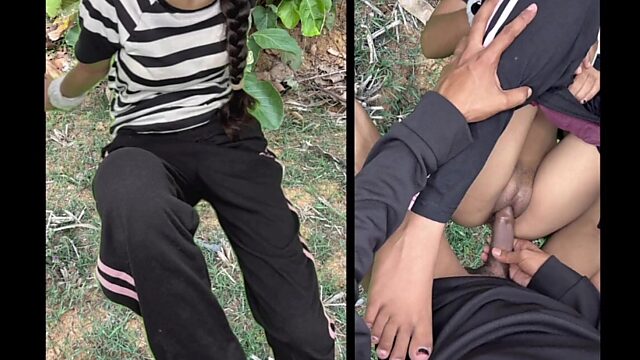 Una zorra de pueblo desi se deja follar el coño apretado al aire libre