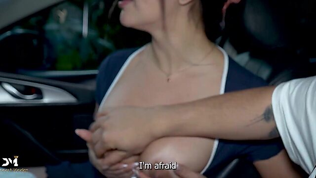 Chica guarrilla pide sexo a pelo al aire libre - Danner Méndez e Iris Rodríguez
