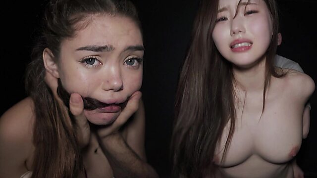Adolescentes asiáticas sumisas anhelan una dominación brutal