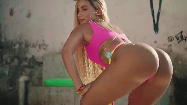 Anitta's Hottest Video Moments - Uncensored!