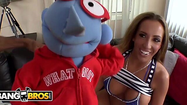 Milf Richelle Ryan Gets Her Big Tits Worshiped by Baluga the Puppet