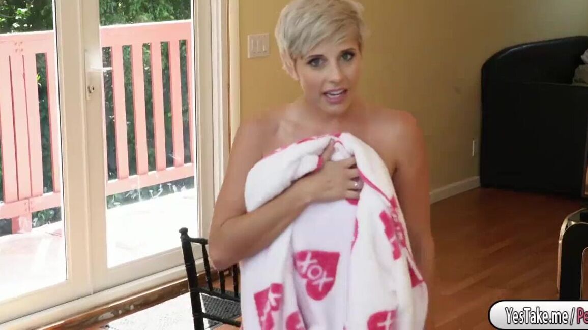Babe POV blonde voyeur