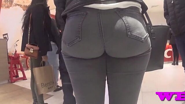Ass-tastic Teen Caught in Tight Jeans