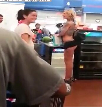 Naughty Blonde Flashes Bum in Grocery Store