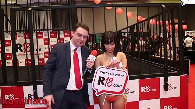 Raunchy Japanese Chick Rides Andrea Diprè