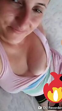 Hot Milf Masturbating on Cam