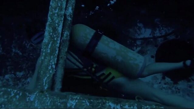 Scuba Babe in Nude Underwater Sex Scene: Piranha 2 The Spawning