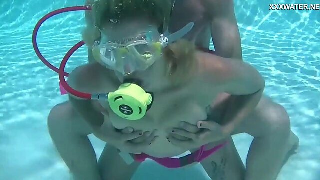 Deep Throat Petite: Samantha Cruz Gives an Epic Underwater Blowjob with a Cumshot Finish